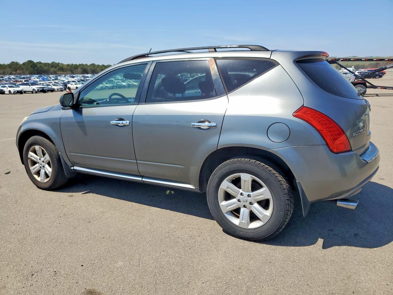 2007 Nissan Murano S - Image 2