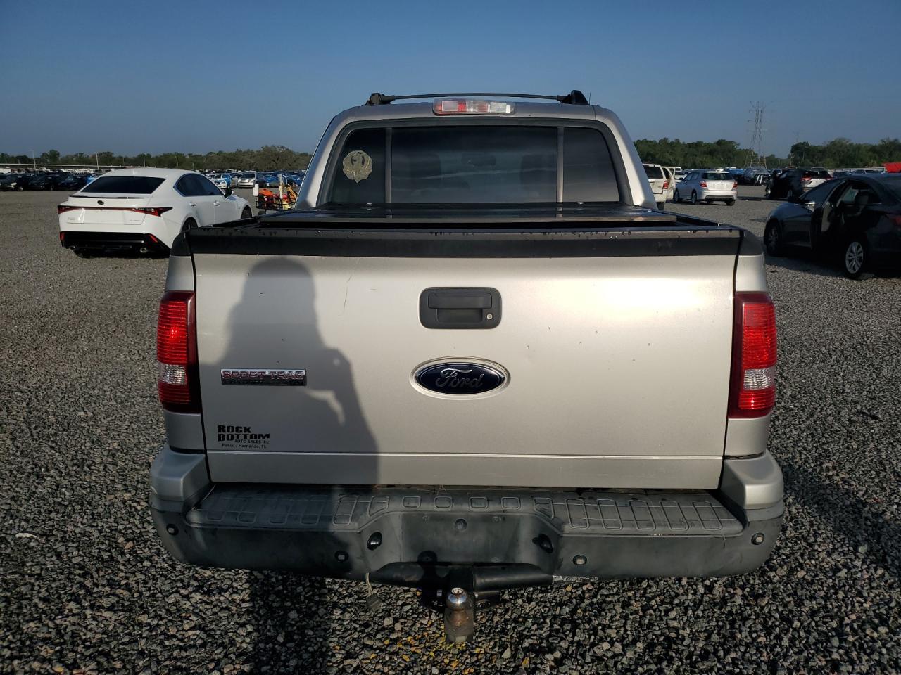 2008 Ford Explorer Sport - Фото 6