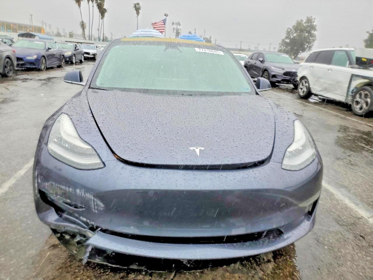 2020 Tesla Model 3 - Фото 5