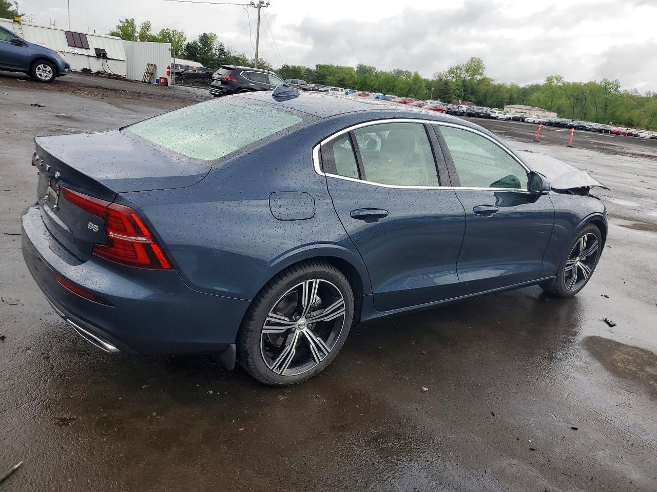 2022 Volvo S60 B5 Inscription - Image 3