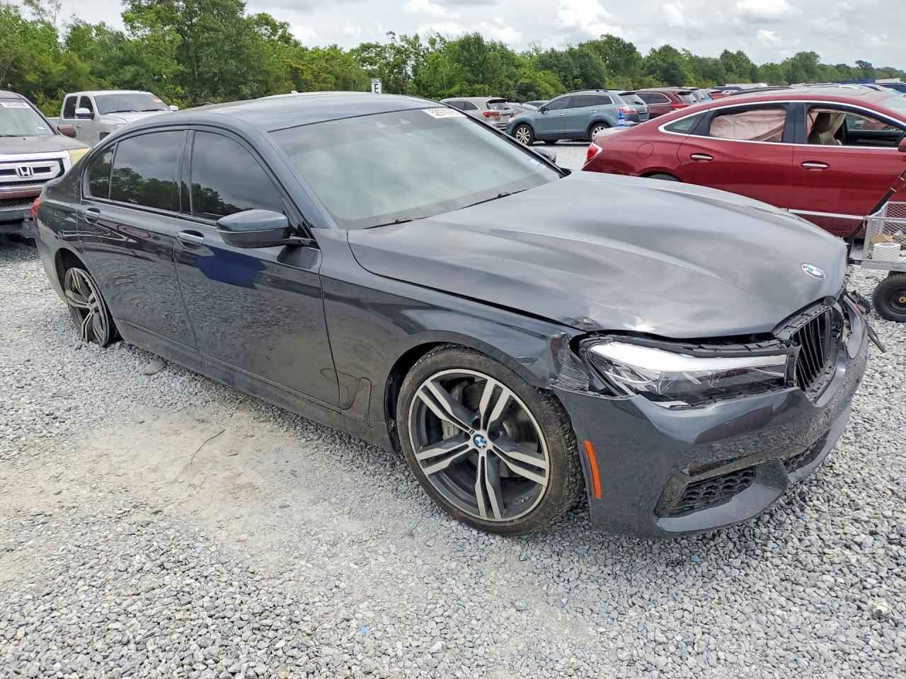 2019 BMW 740 I - Фото 4