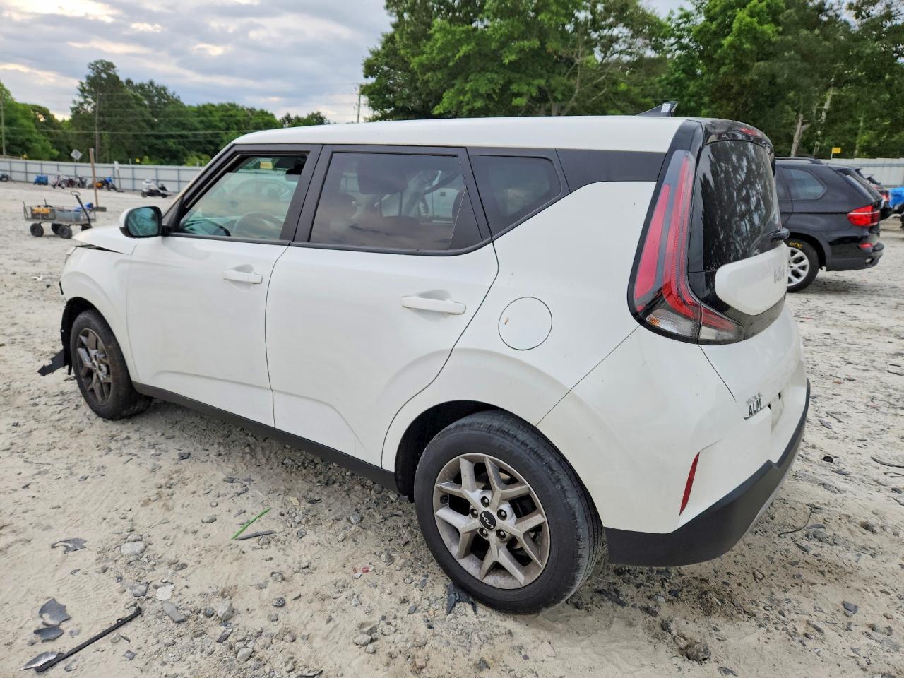 2024 Kia Soul Lx - Image 2