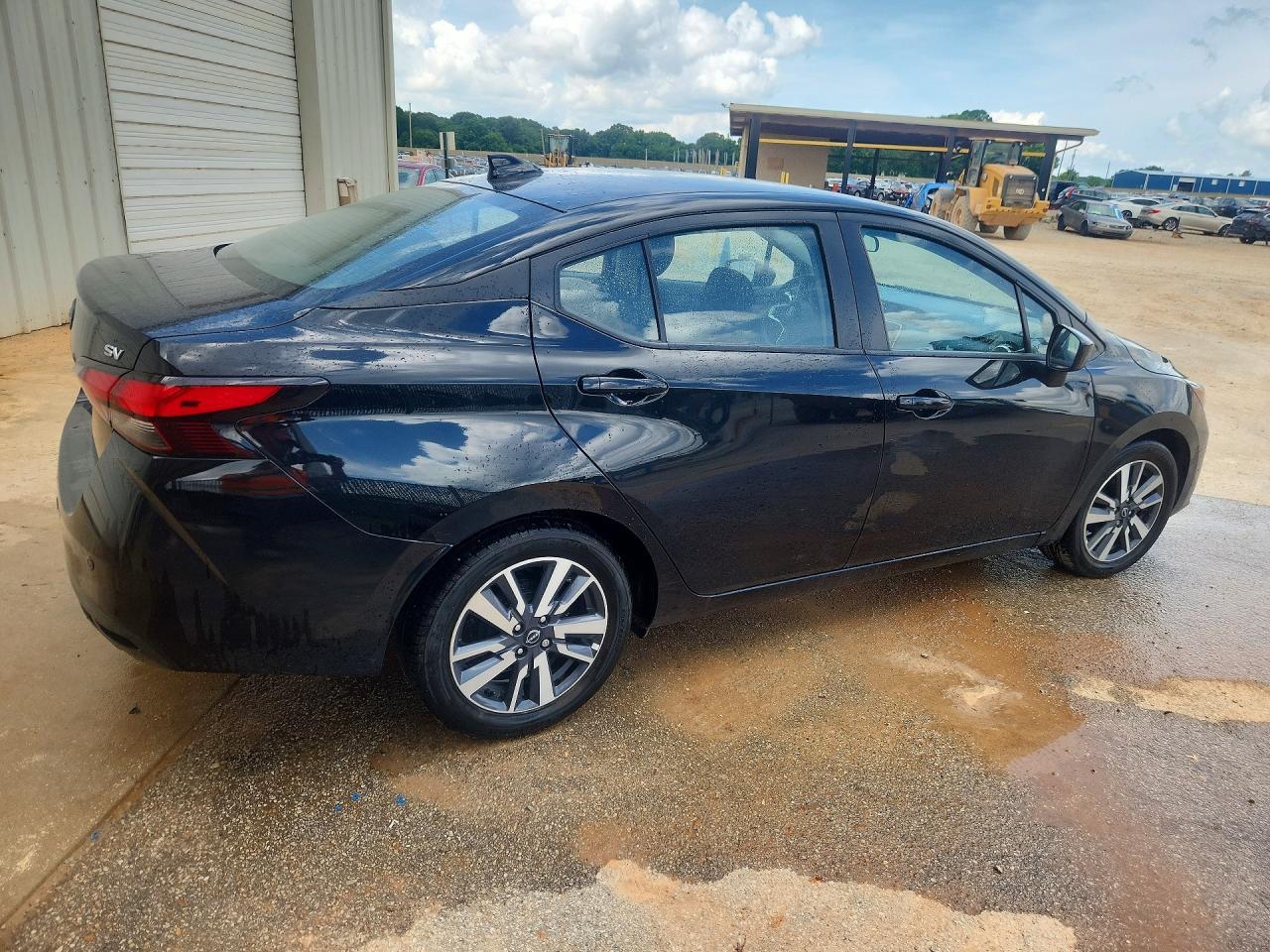 2023 Nissan Versa Sv - Фото 3