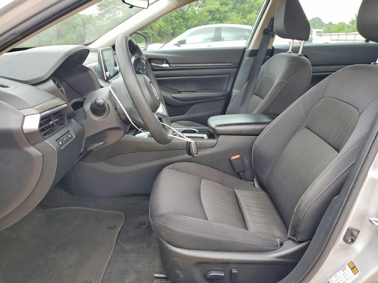 2024 Nissan Altima 2.5 Sv - Image 7