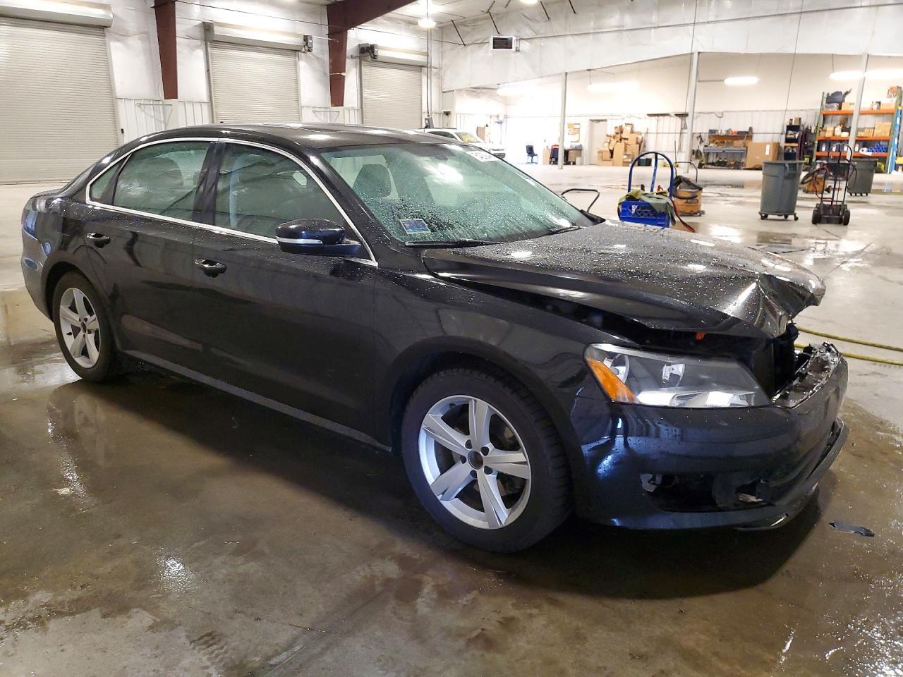2013 Volkswagen Passat Se - Image 4