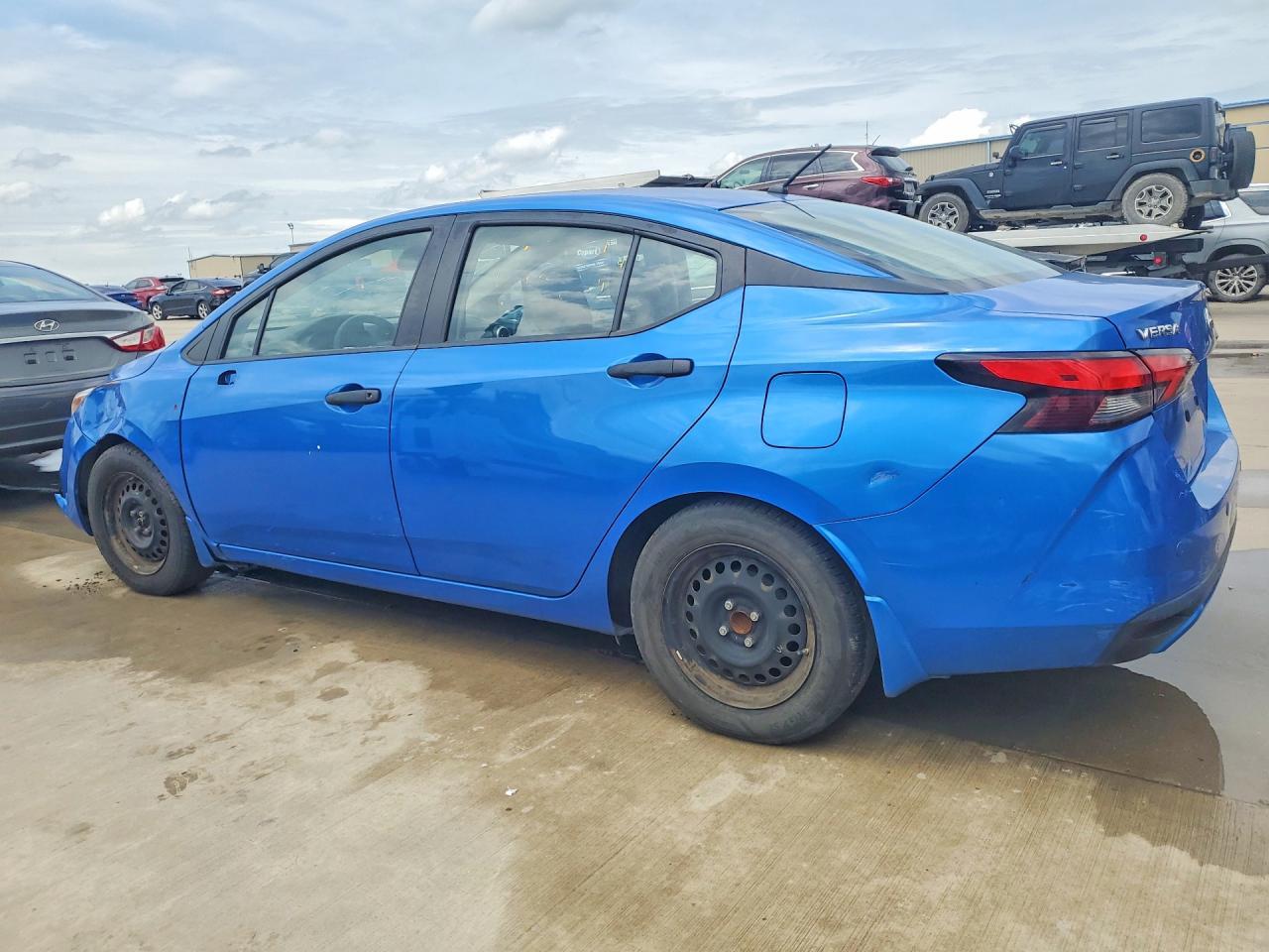 2020 Nissan Versa S - Image 2