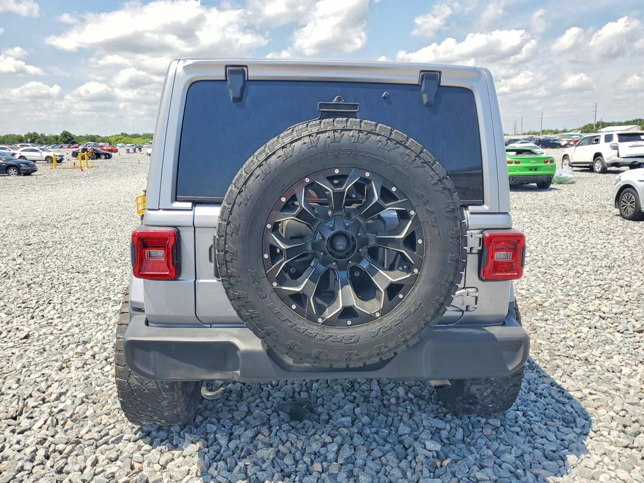 2021 Jeep Wrangler Unlimited Sahara - Фото 6