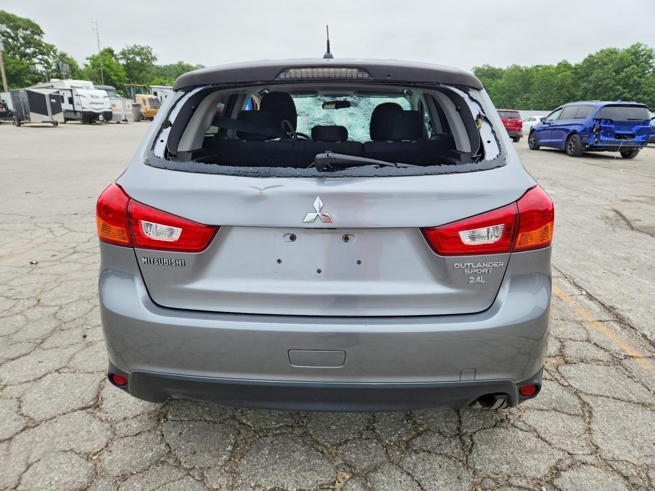 2015 Mitsubishi Outlander Sport Es - Image 6