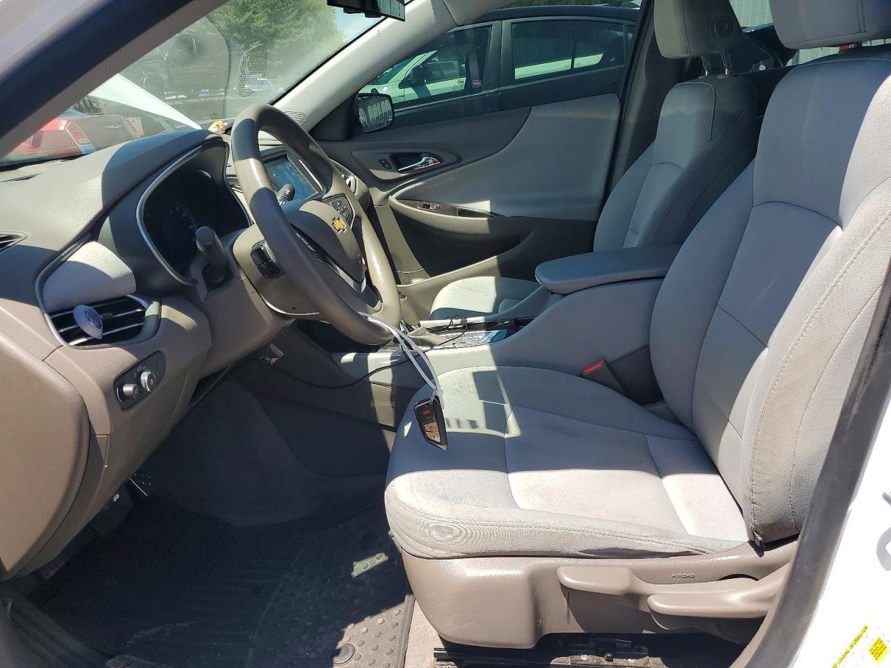 2017 Chevrolet Malibu Ls - Фото 7