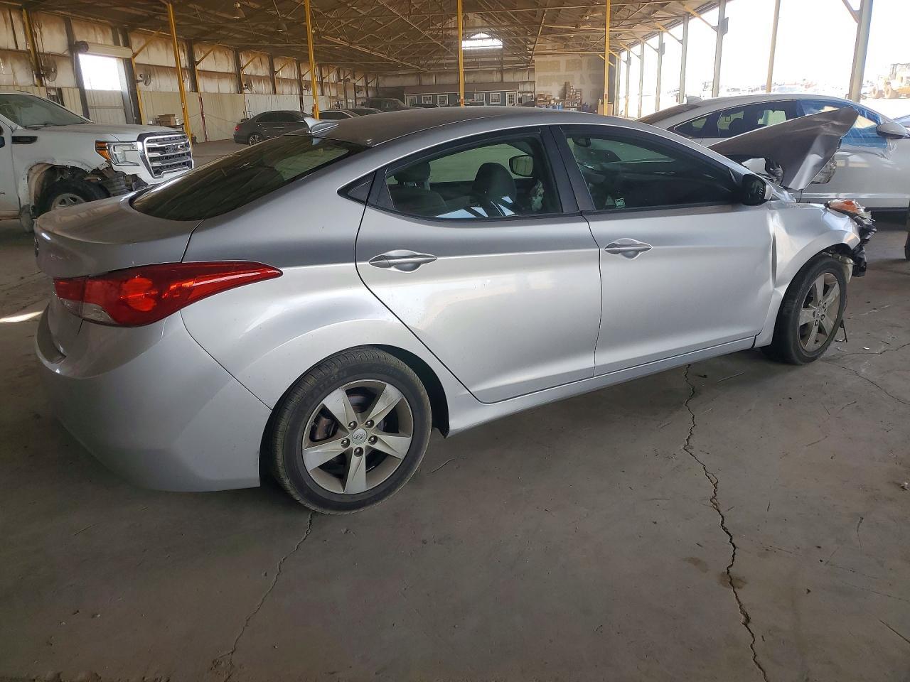 2013 Hyundai Elantra Gls - Image 3