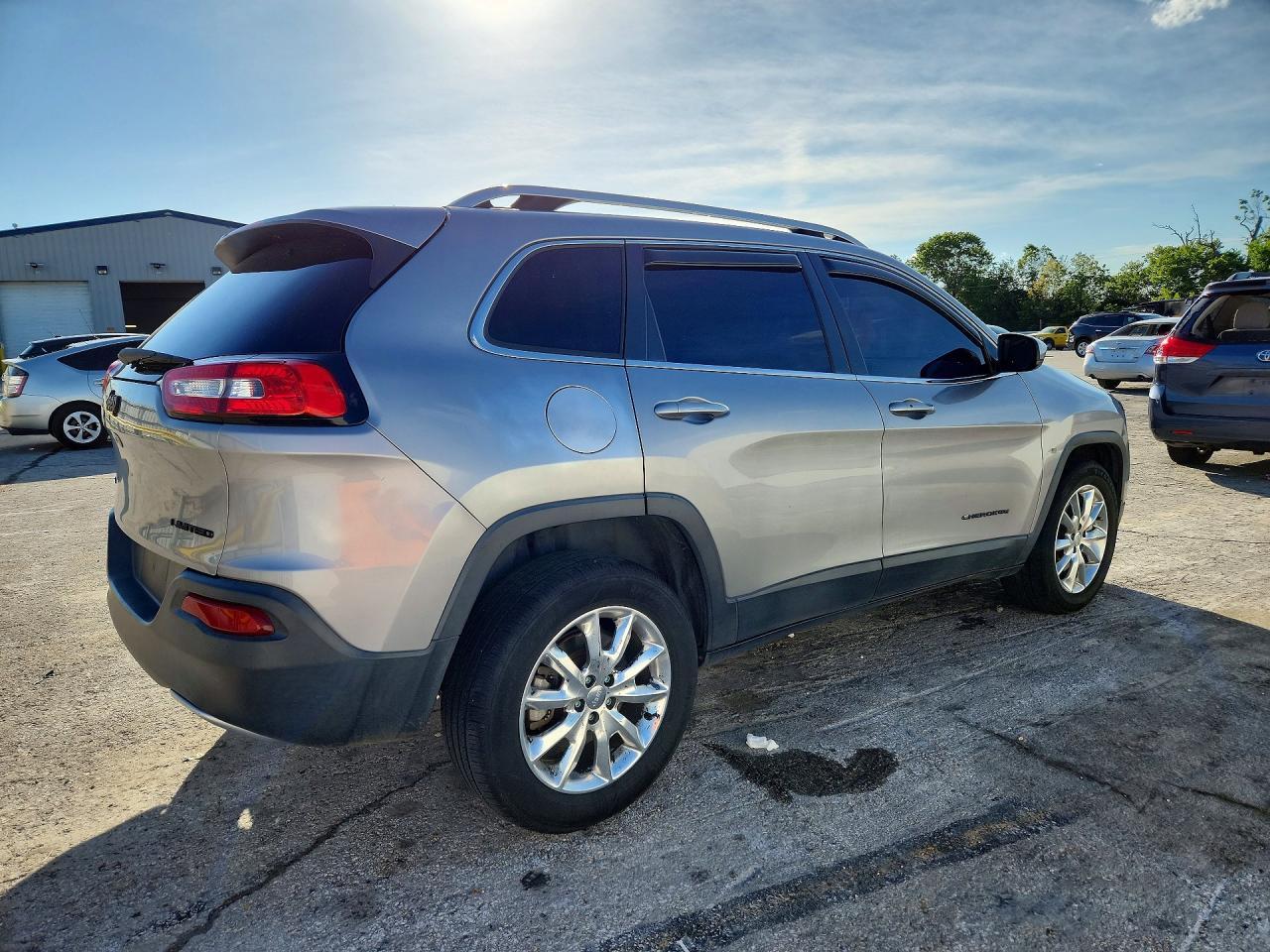 2016 Jeep Cherokee Limited - Image 3