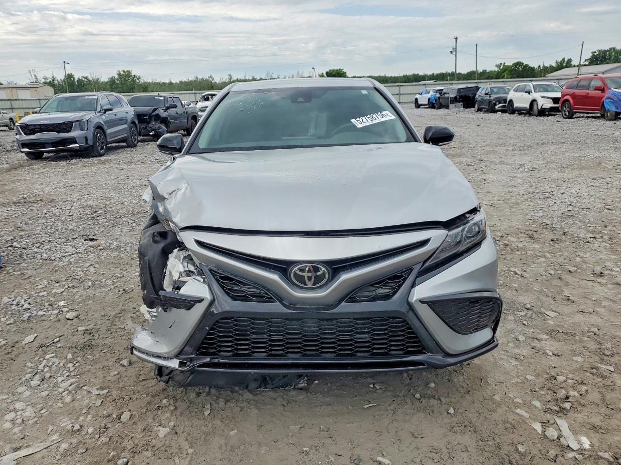 2023 Toyota Camry Se - Image 5