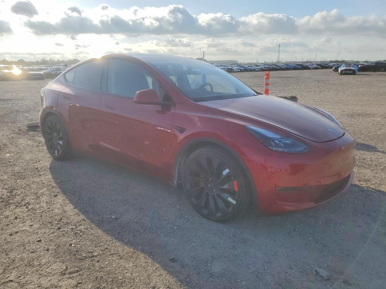 2024 Tesla Model Y - Фото 4