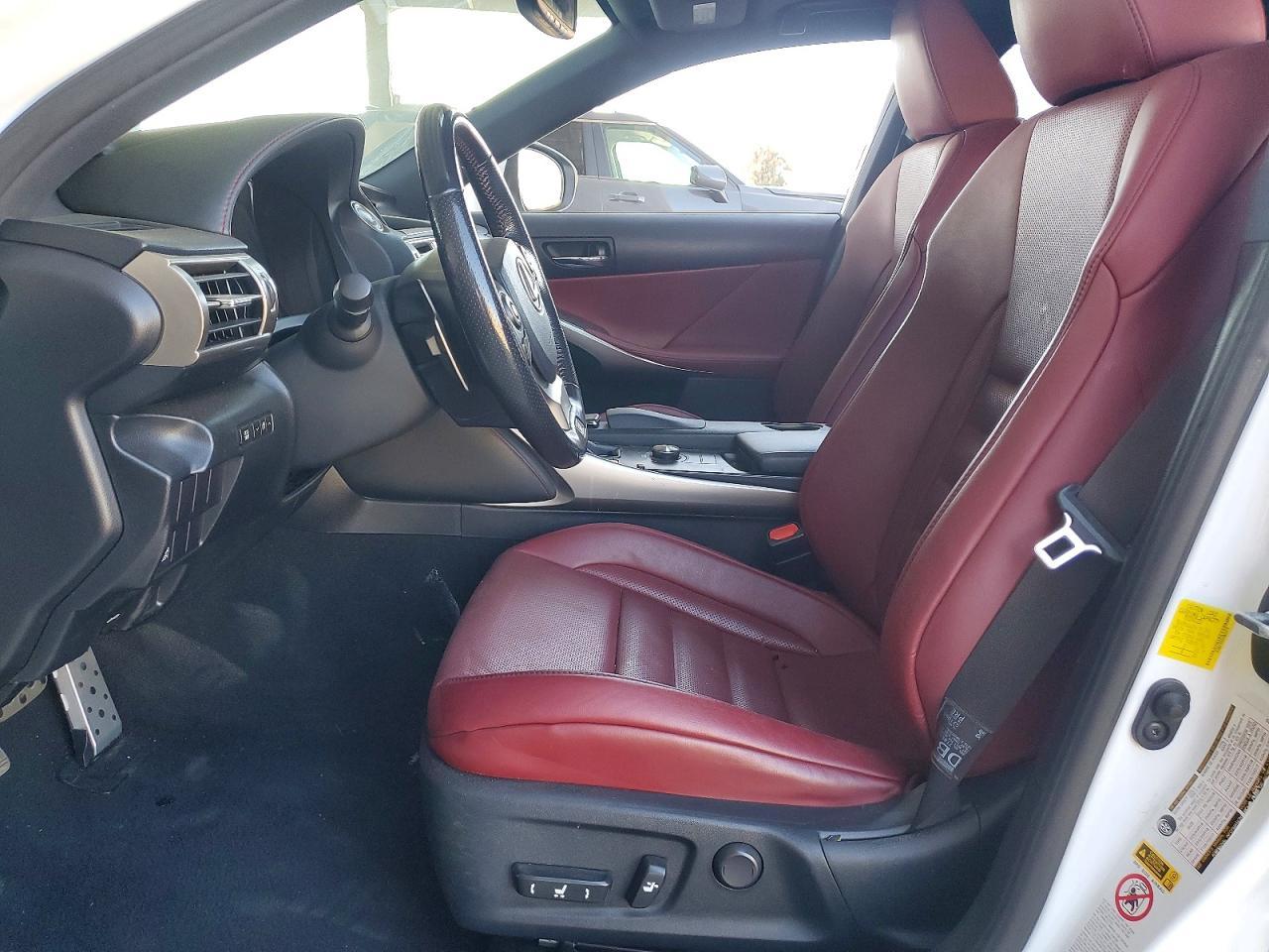 2016 Lexus Is 200T - Фото 7