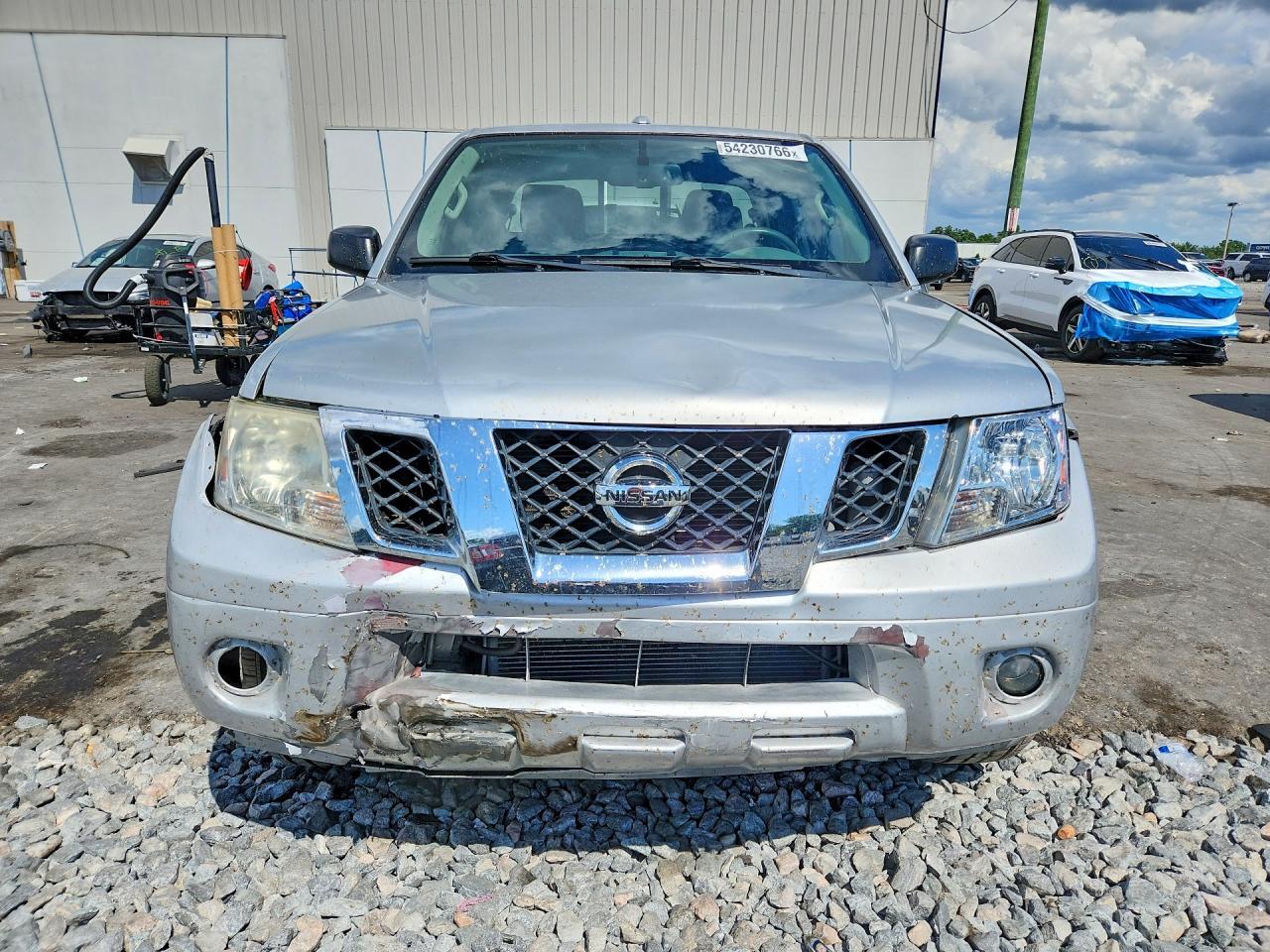 2014 Nissan Frontier S - Image 5