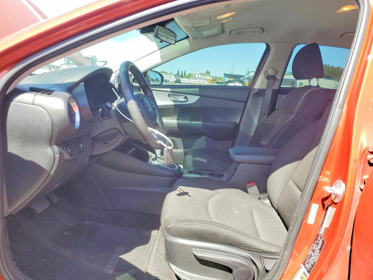 2022 Kia Forte Lxs - Image 7
