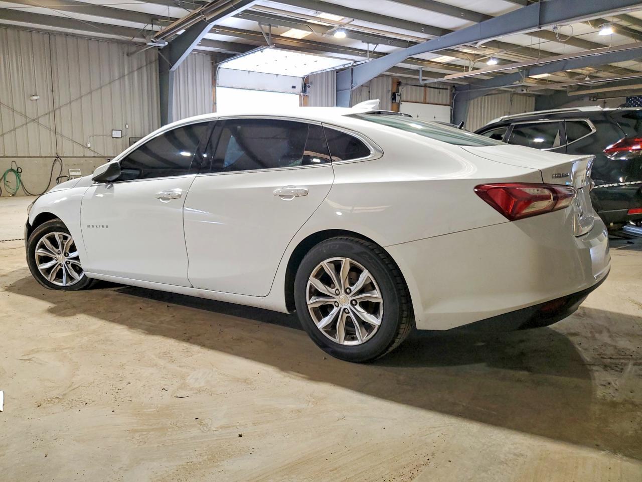 2021 Chevrolet Malibu Lt - Фото 2