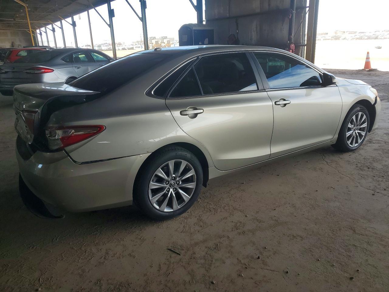 2015 Toyota Camry Xle V6 - Фото 3
