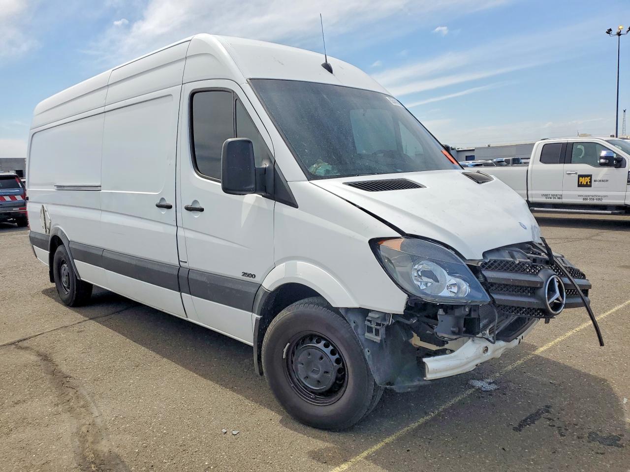 2011 Mercedes Benz Sprinter 2500 Delivery Van - Фото 4