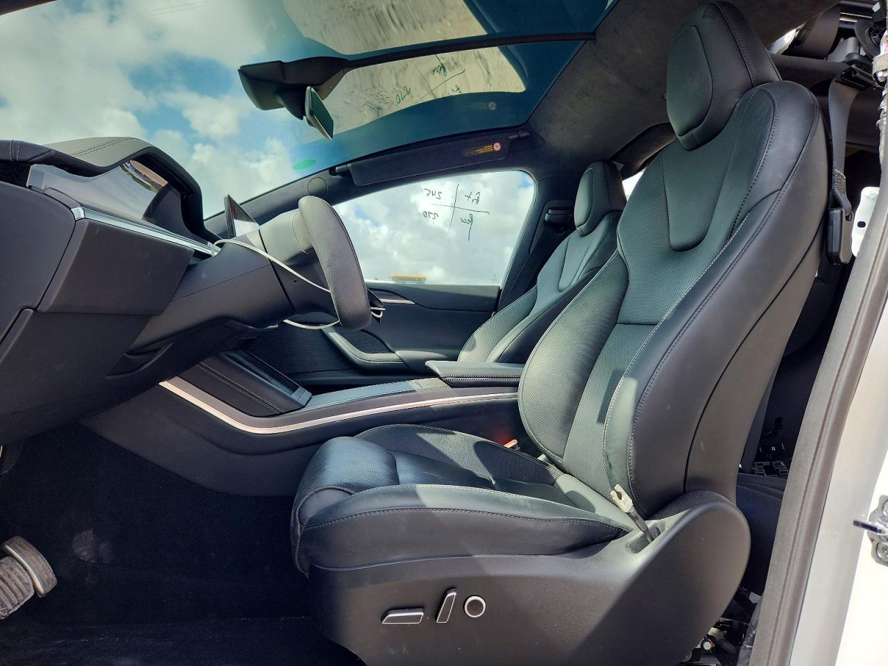 2024 Tesla Model X - Фото 7