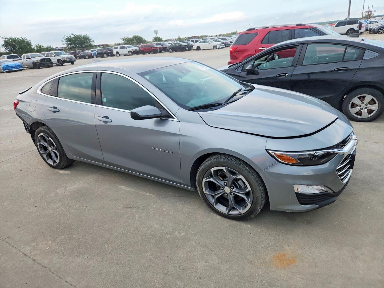 2024 Chevrolet Malibu Lt - Фото 4