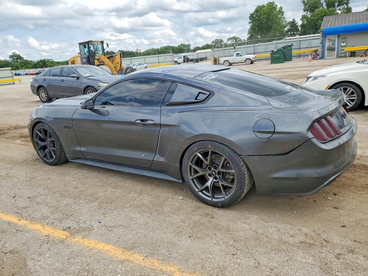 2017 Ford Mustang Gt - Фото 2