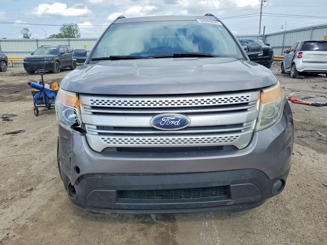 2014 Ford Explorer Xlt - Фото 5
