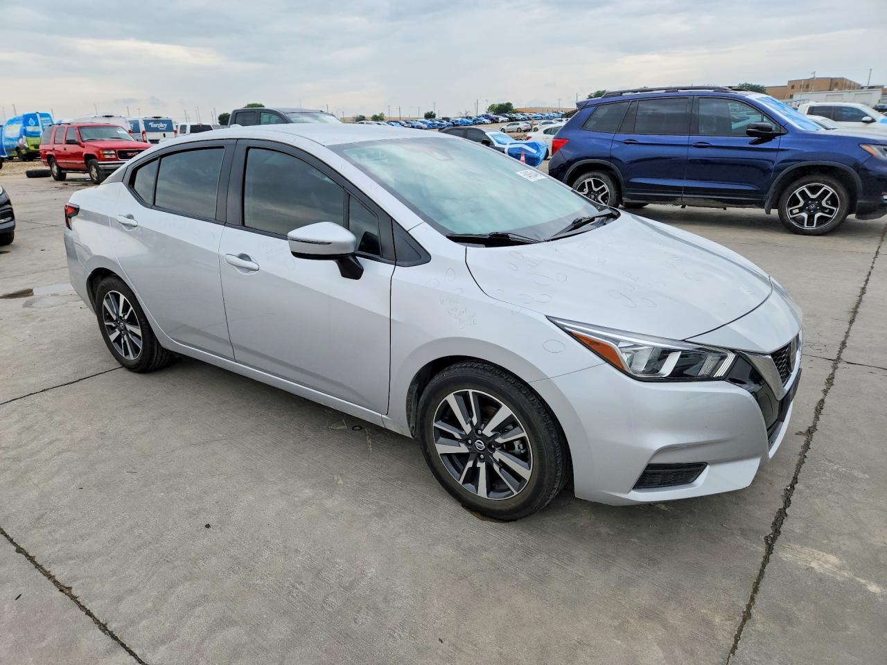 2020 Nissan Versa Sv - Фото 4