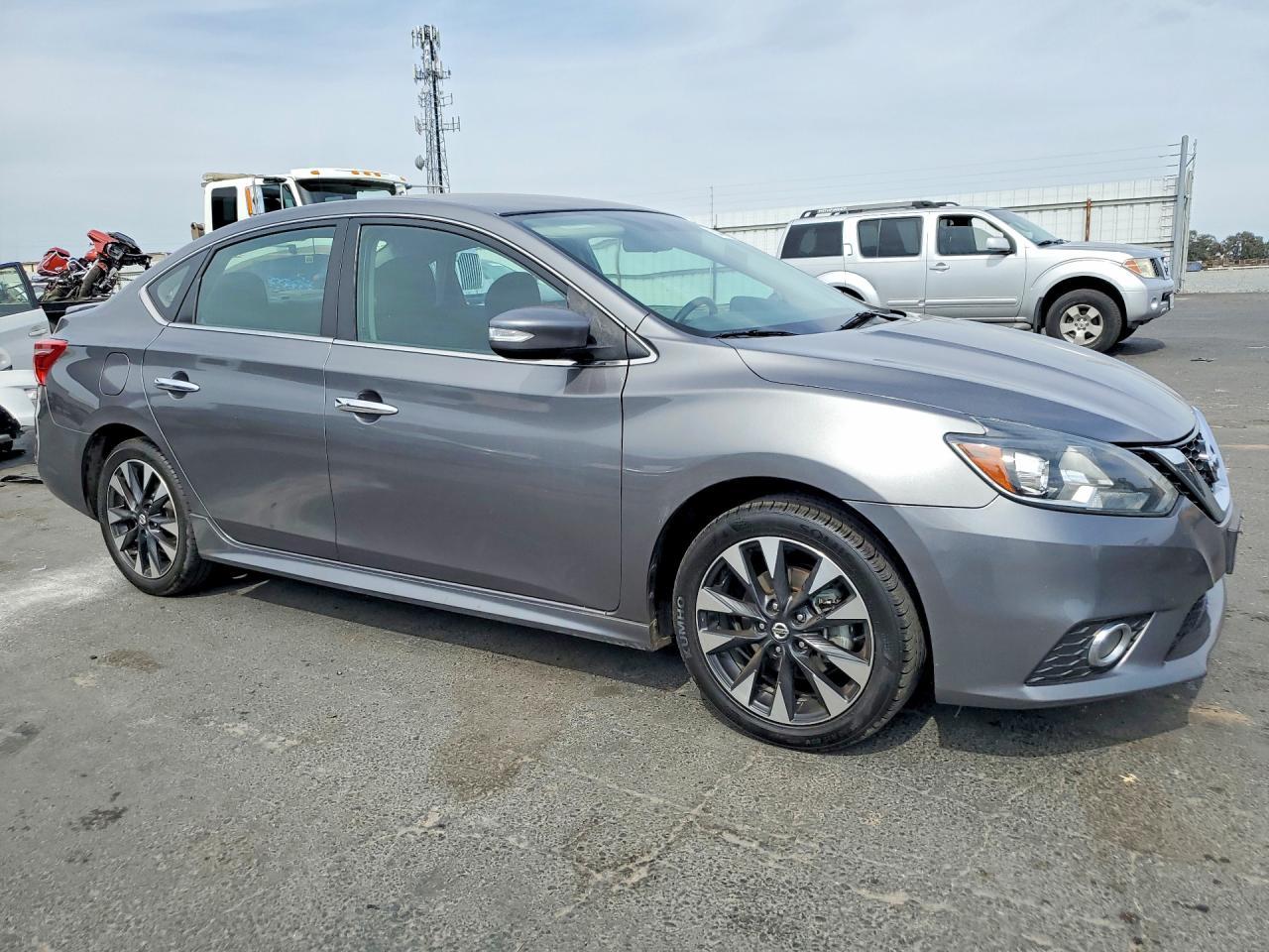 2019 Nissan Sentra Sr - Image 4