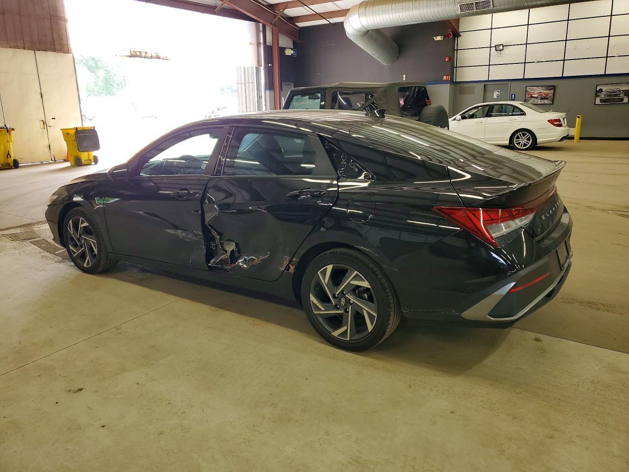 2025 Hyundai Elantra Hybrid Sel Sport - Фото 2