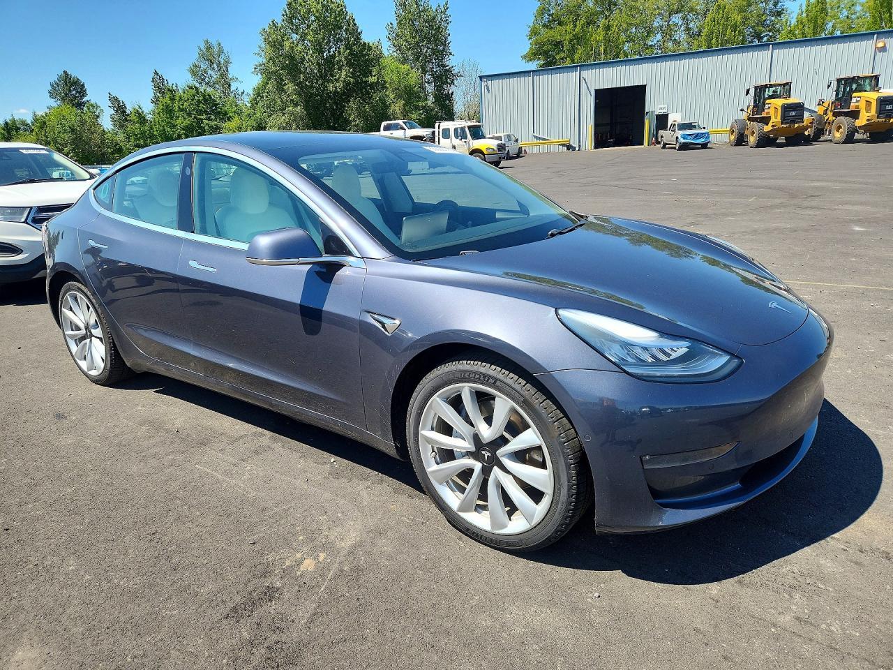 2020 Tesla Model 3 - Фото 4