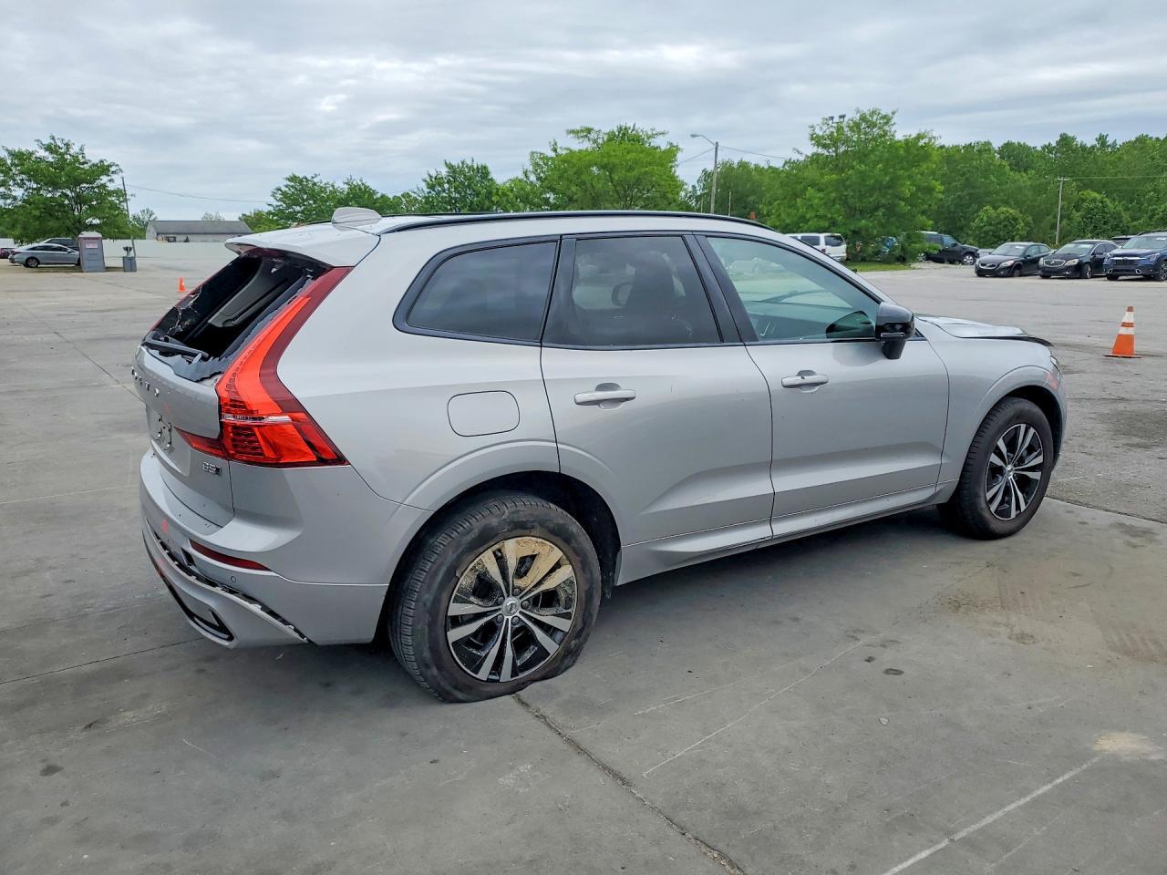 2024 Volvo Xc60 Core - Image 3