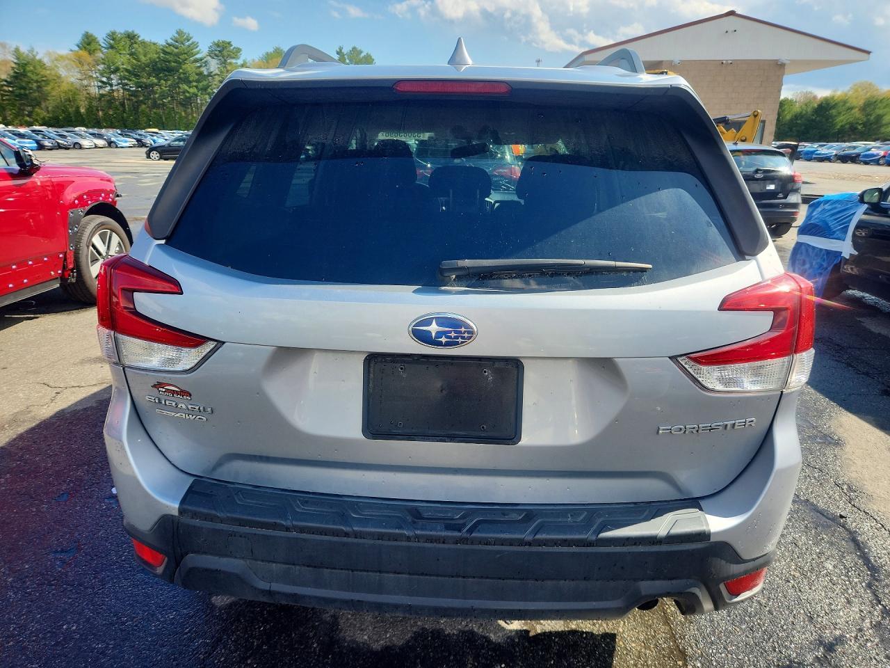 2021 Subaru Forester Premium - Фото 6