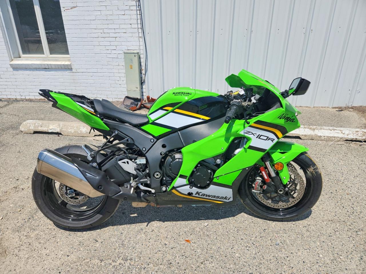 2025 Kawasaki Zx1002 M