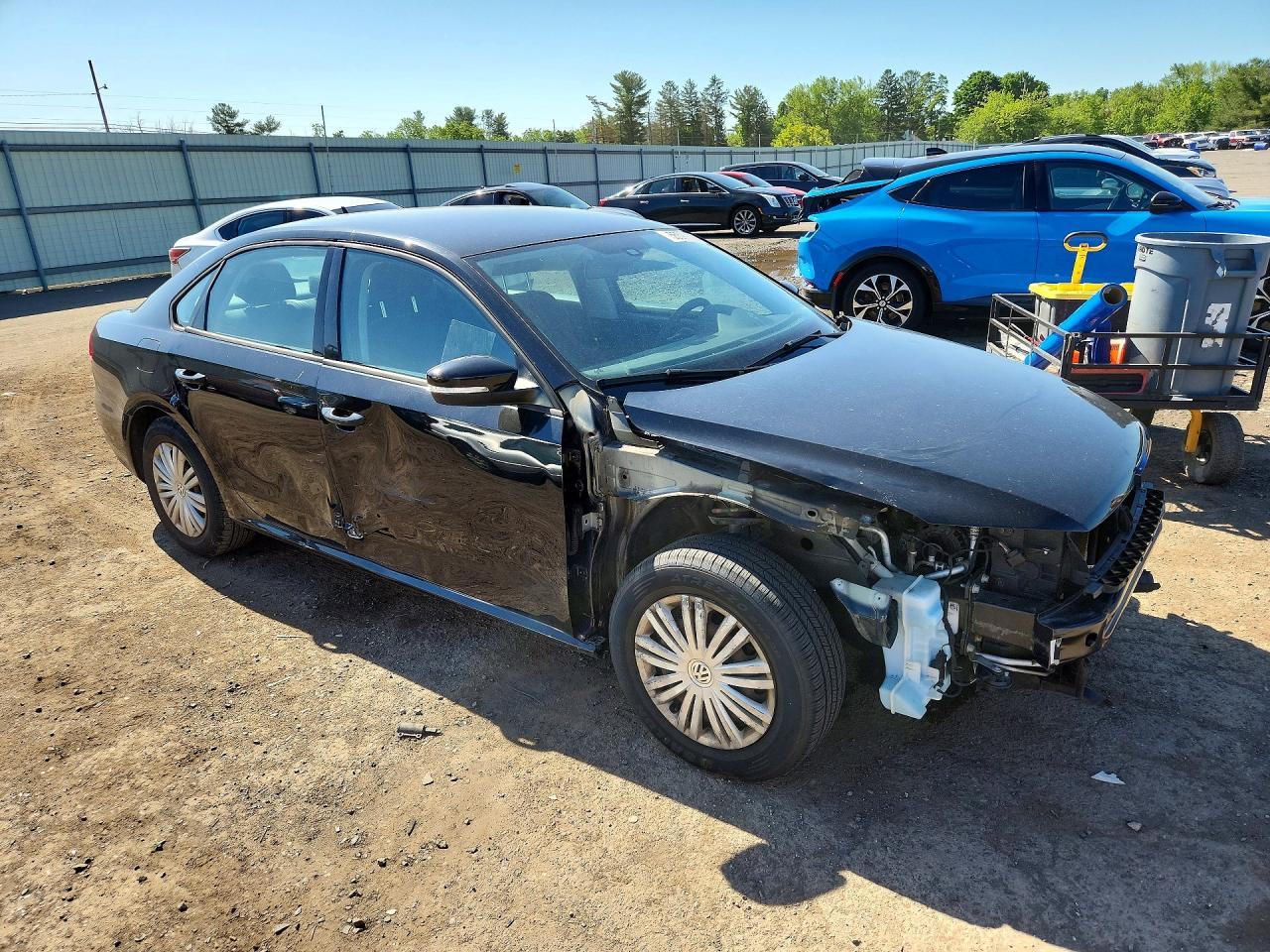 2015 Volkswagen Passat S - Фото 4