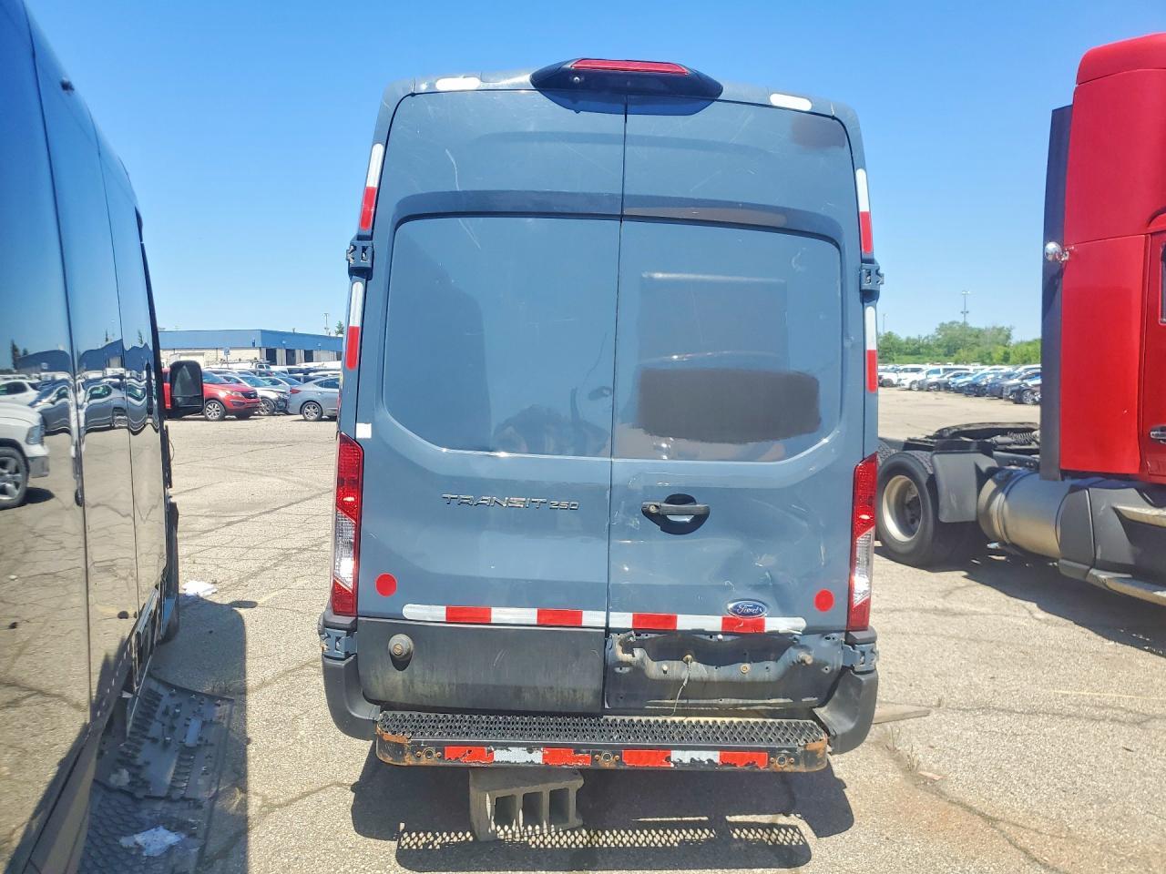 2020 Ford Transit T-250 - Фото 6