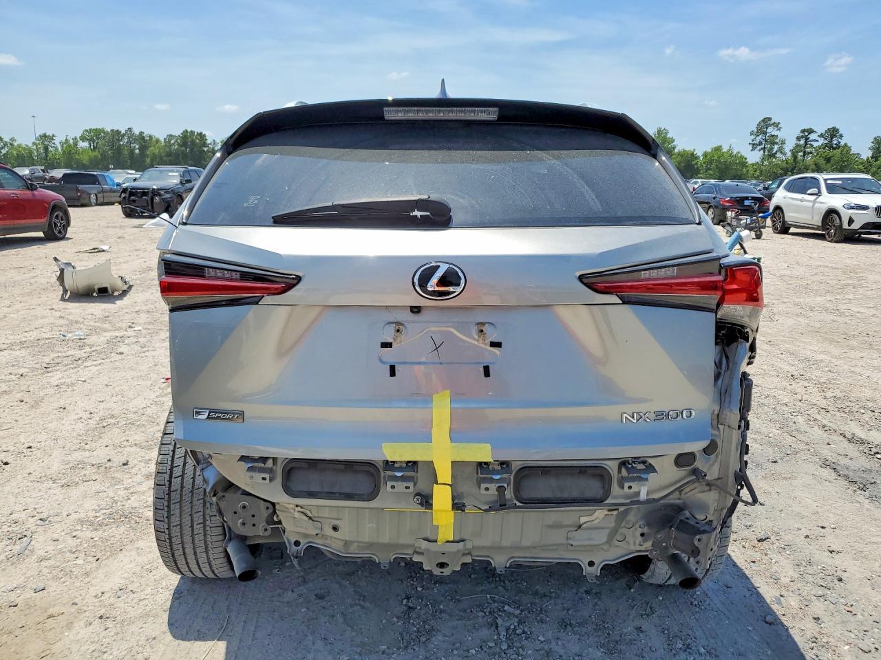 2021 Lexus Nx 300 F Sport - Image 6