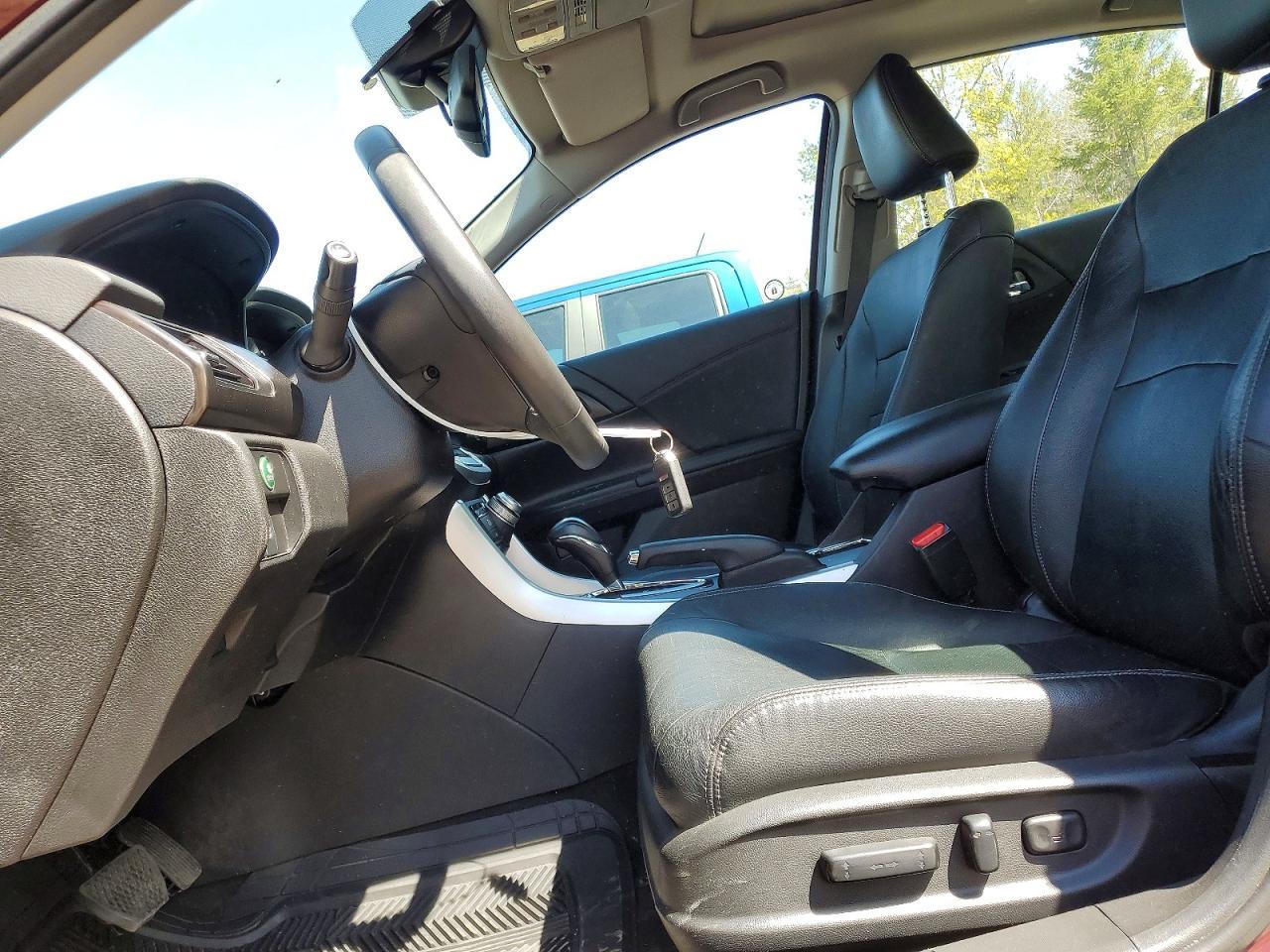 2015 Honda Accord Touring - Image 7