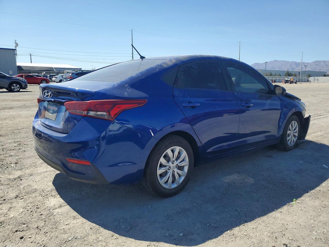 2021 Hyundai Accent Se - Image 3