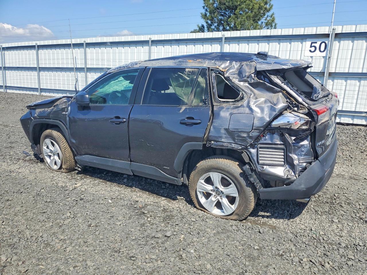 2021 Toyota Rav4 Le - Фото 2