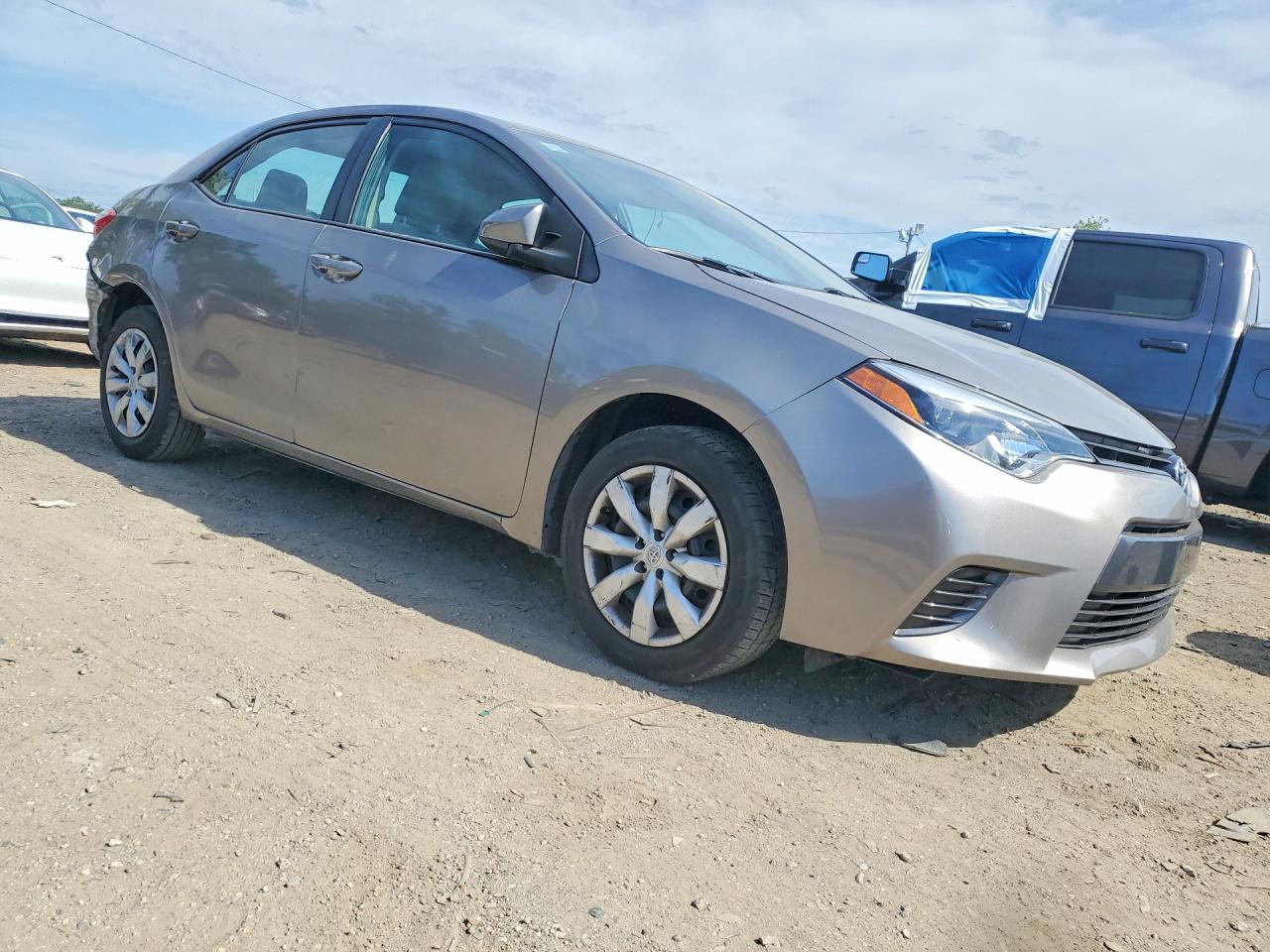 2015 Toyota Corolla Le - Фото 4