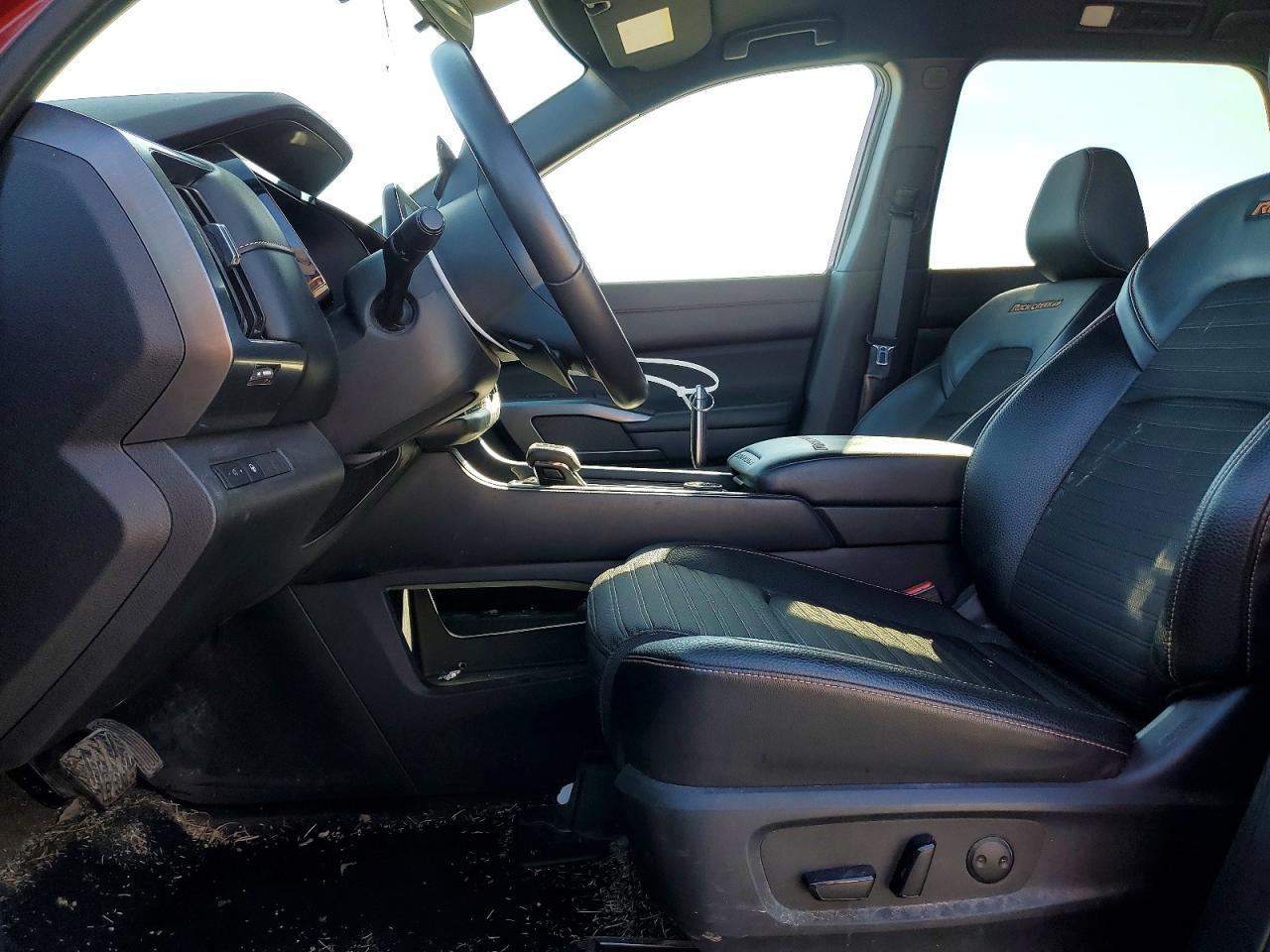 2024 Nissan Pathfinder Rock Creek - Image 7