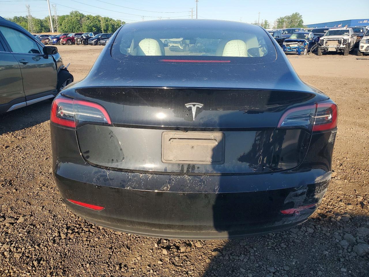 2023 Tesla Model 3 - Фото 6