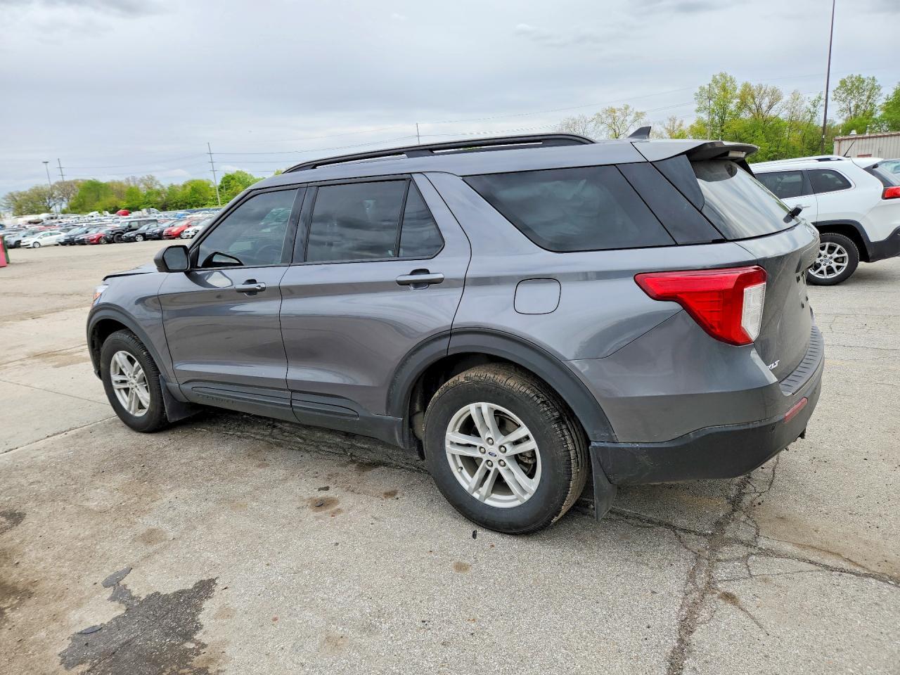2021 Ford Explorer Xlt - Фото 2