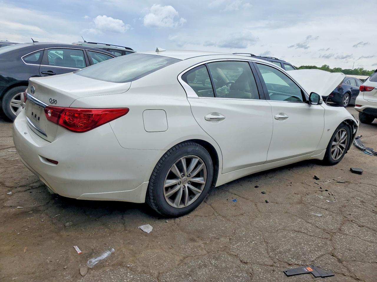 2015 Infiniti Q50 Premium - Фото 3