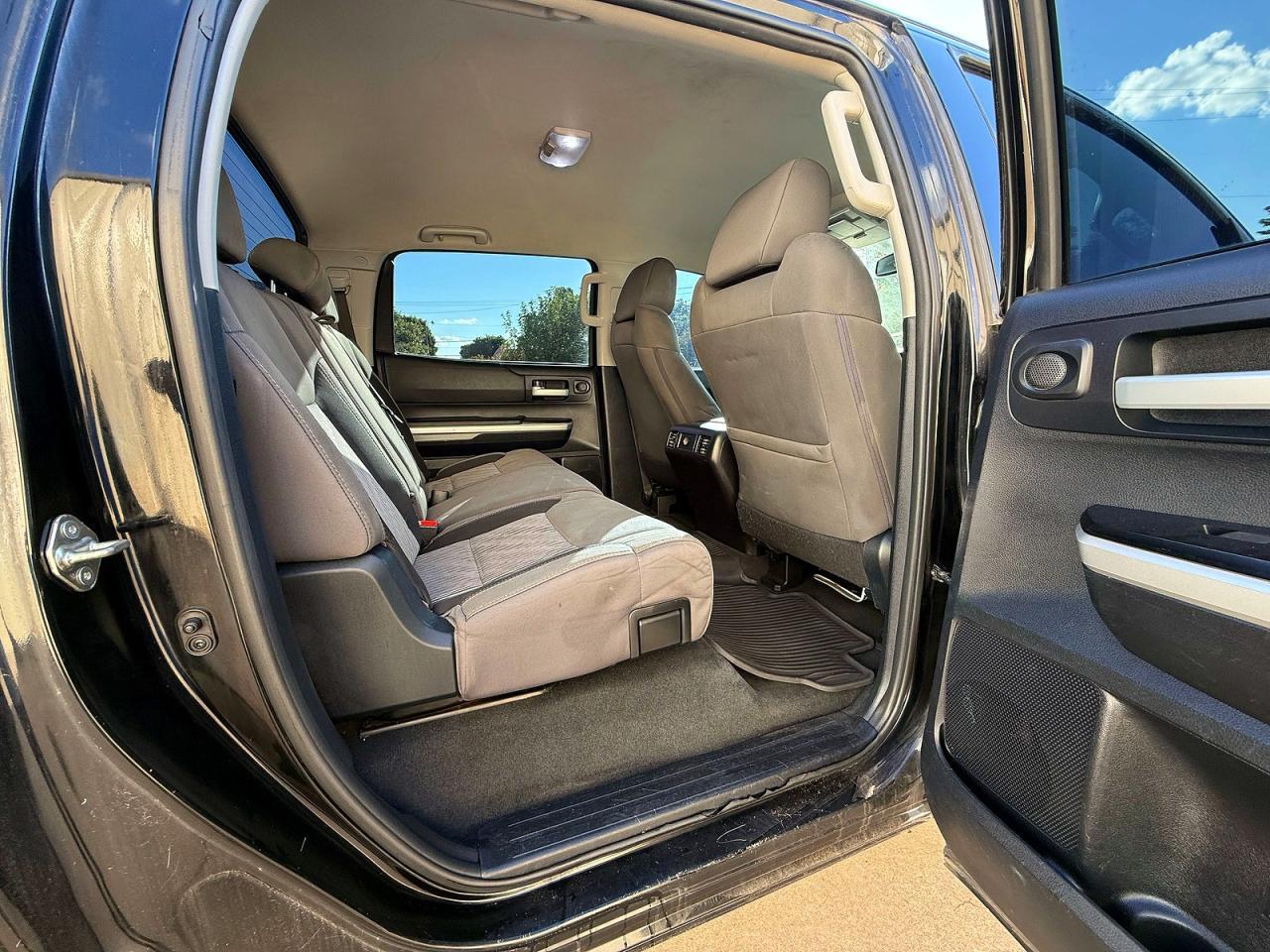 2015 Toyota Tundra Sr5 - Image 6