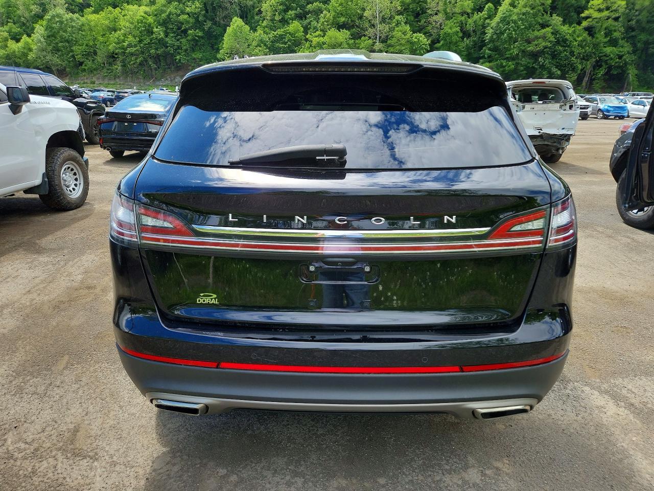 2023 Lincoln Nautilus - Image 6
