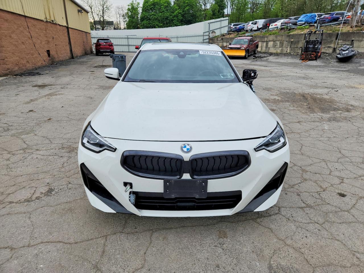 2024 BMW 230Xi - Фото 5