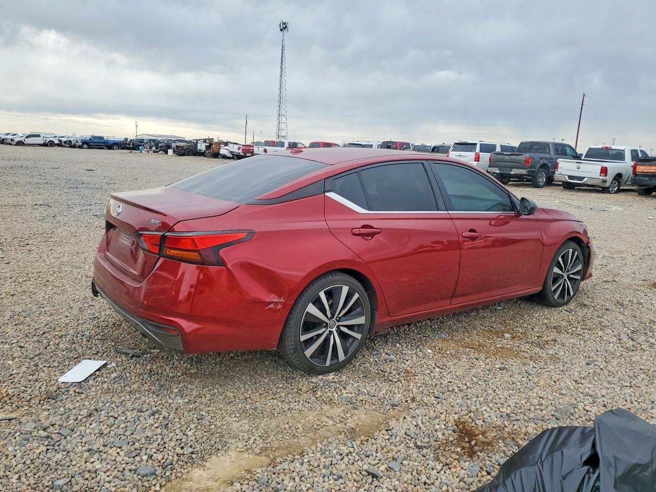 2019 Nissan Altima Sr - Фото 3
