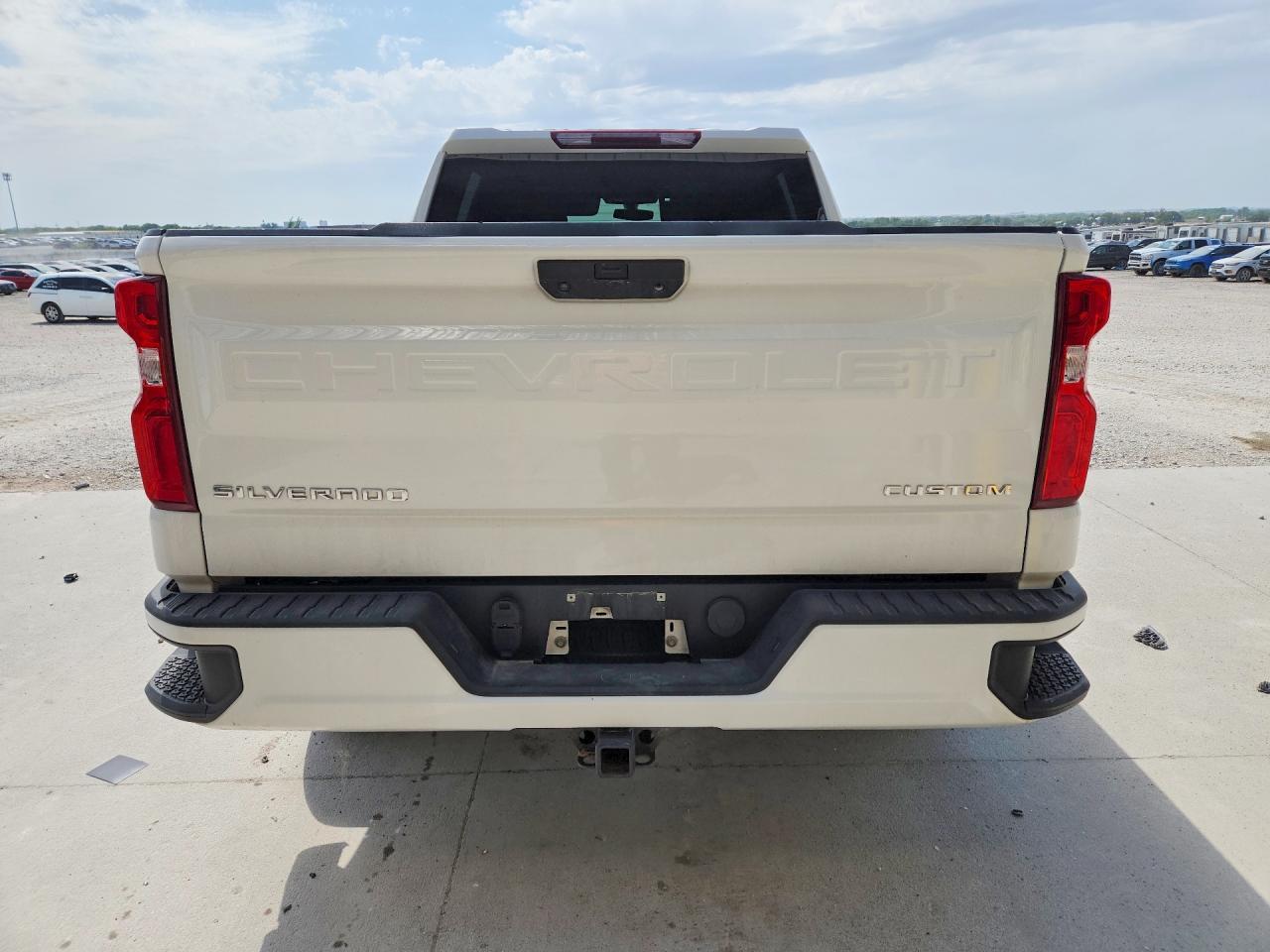 2022 Chevrolet Silverado Ltd K1500 Custom - Фото 6
